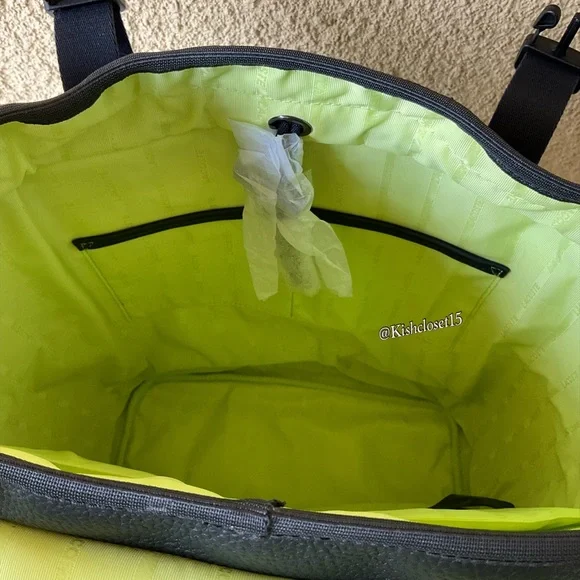 NWOT Lacoste Men's Altitude Genuine Cow Leather Flap Backpack - Picture 9 of 16